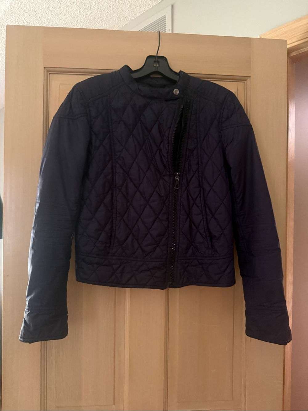 GAP Quilted Navy Puffer Jacket - Cropped Bomber Style